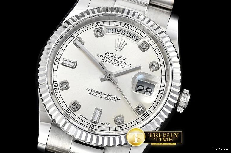 0118 RDD0214C – DayDate 36mm Classic 685